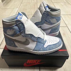 Nike Air Jordan 1 Retro High OG Hyper Royal